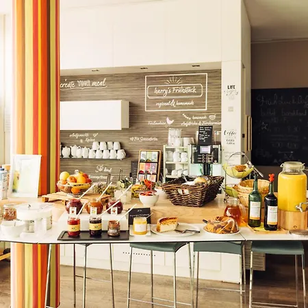 Harry's Hart Bei & Otel 4*