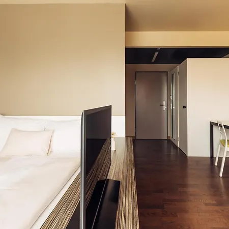 Otel Harry's Hart Bei & 4*
