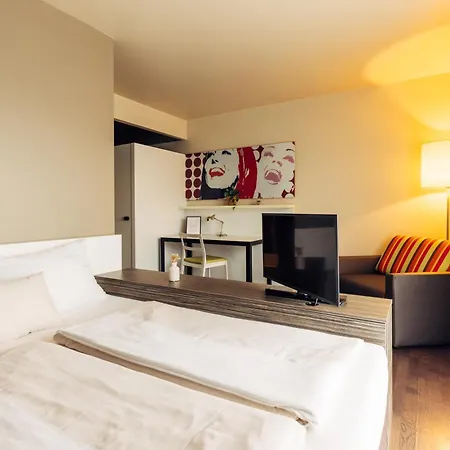 Otel Harry's Hart Bei & Graz