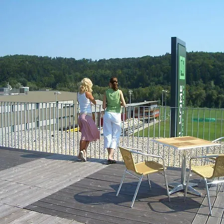 Otel Harry's Hart Bei & 4*