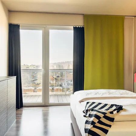 Harry's Hart Bei & Hotel 3*