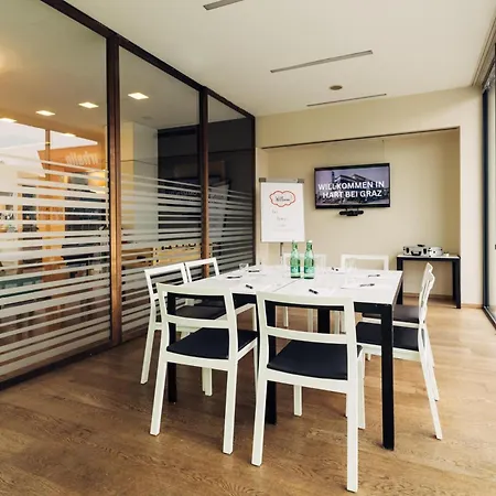 Harry's Hart Bei & Hotel