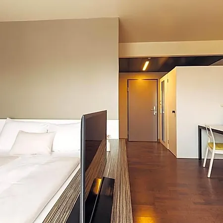 Harry's Hart Bei & Hotel