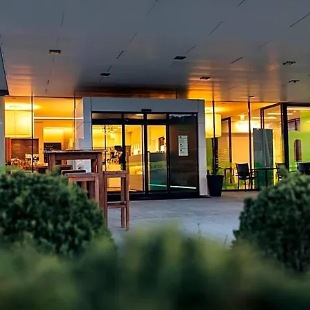 Hotel Harry's Hart Bei &