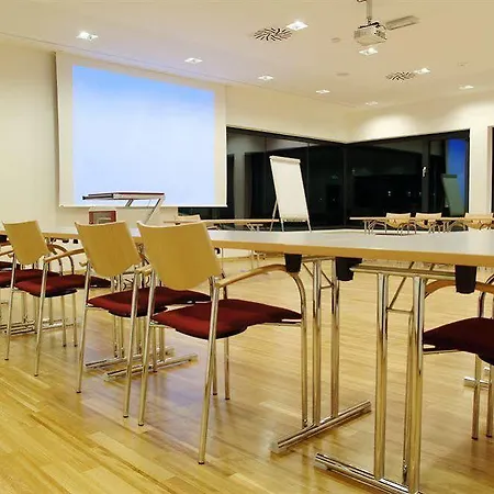 فندق Harry's Hart Bei & 4*