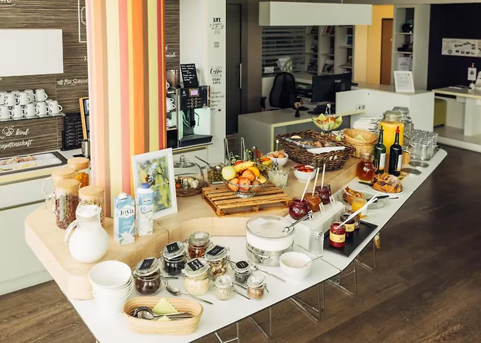 Hotel Harry's Hart Bei &