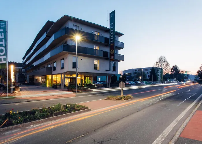 Hotel Harry's Hart Bei & 3*